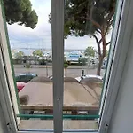 Sara's Bilocale アパート サンレモ