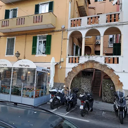 Sara's Bilocale Apartment *