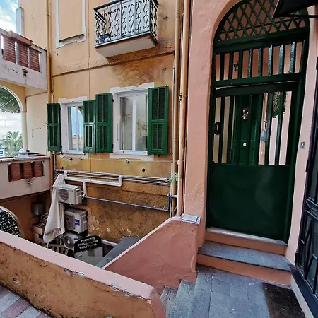 Sara's Bilocale Apartment *